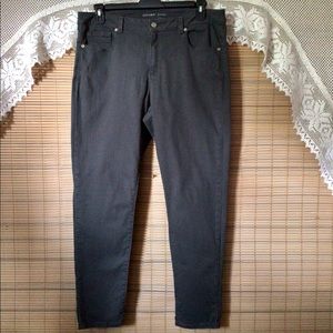 Micheal Kors skinny jeans. Great shape.